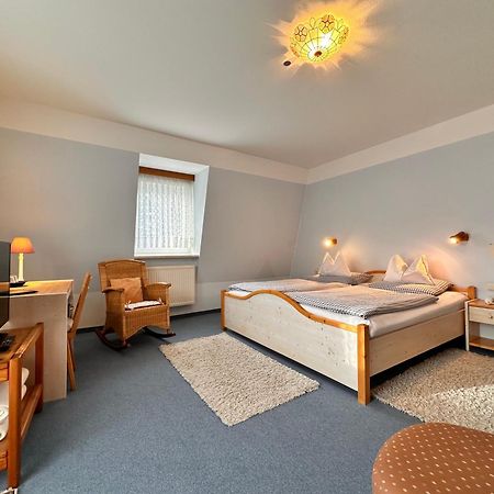 Pension Zum Loewen, Parkplatz, Fruehstueck, Wlan, Zentral Bad Steben Ngoại thất bức ảnh