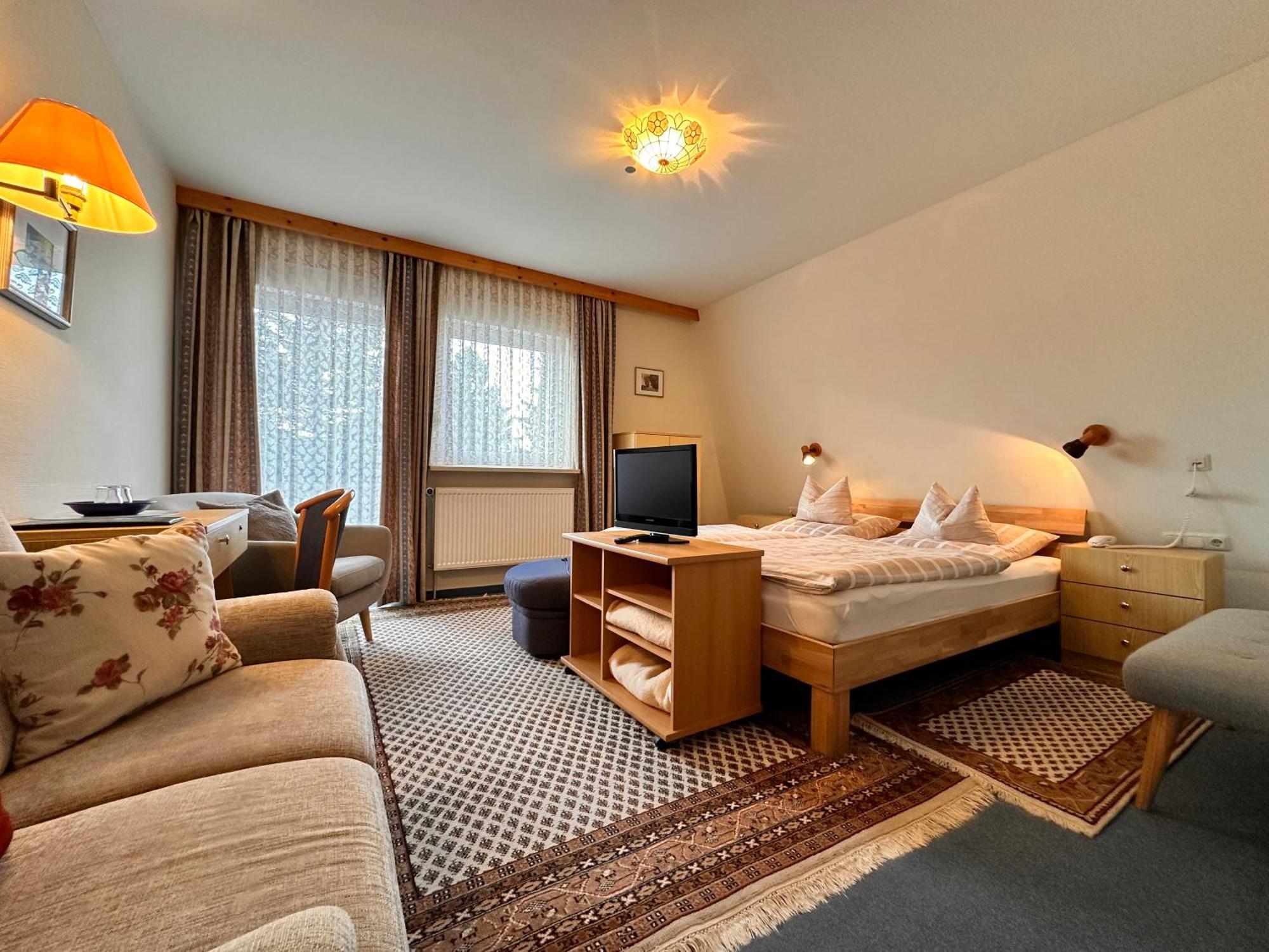 Pension Zum Loewen, Parkplatz, Fruehstueck, Wlan, Zentral Bad Steben Ngoại thất bức ảnh