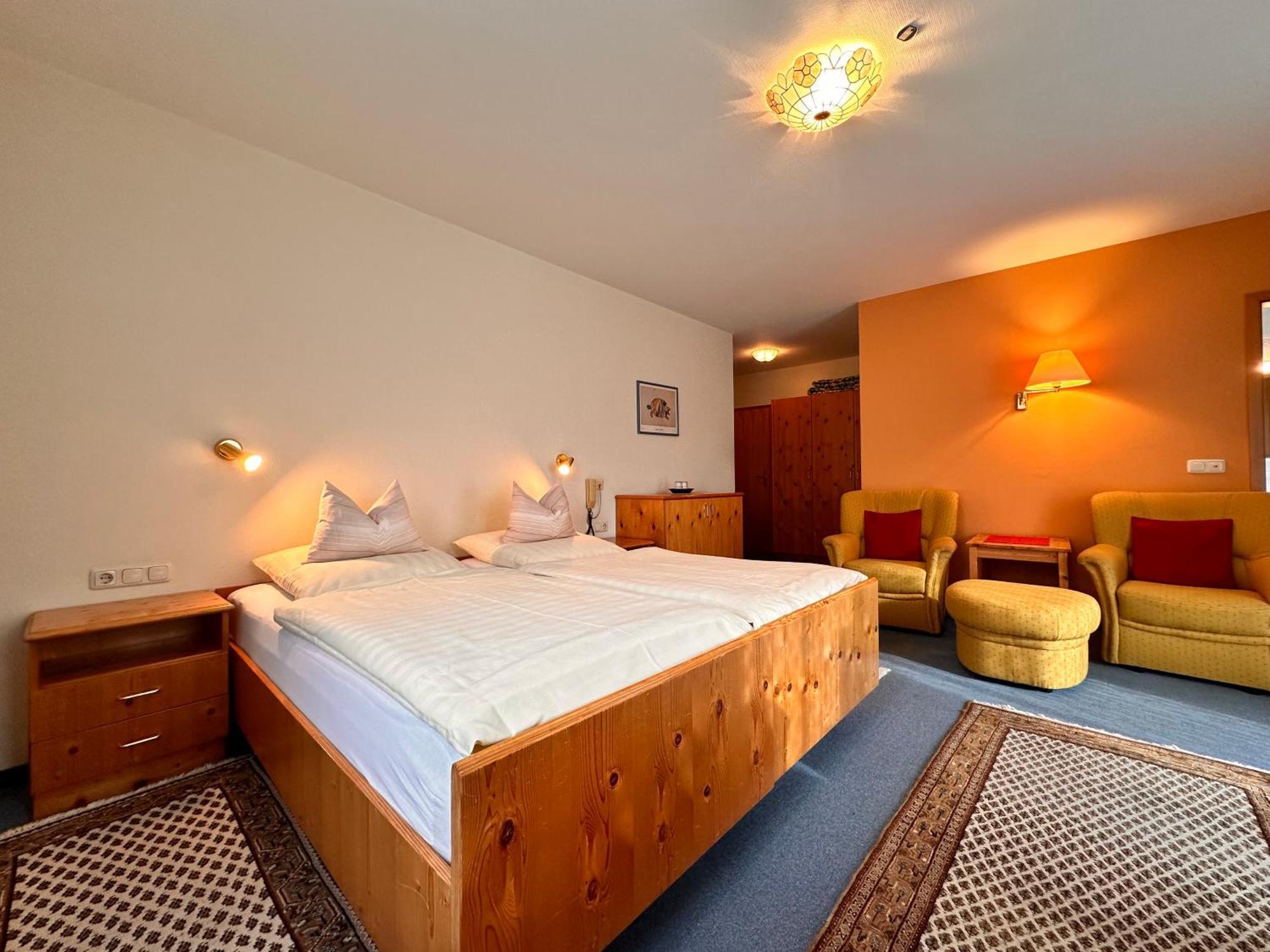 Pension Zum Loewen, Parkplatz, Fruehstueck, Wlan, Zentral Bad Steben Ngoại thất bức ảnh