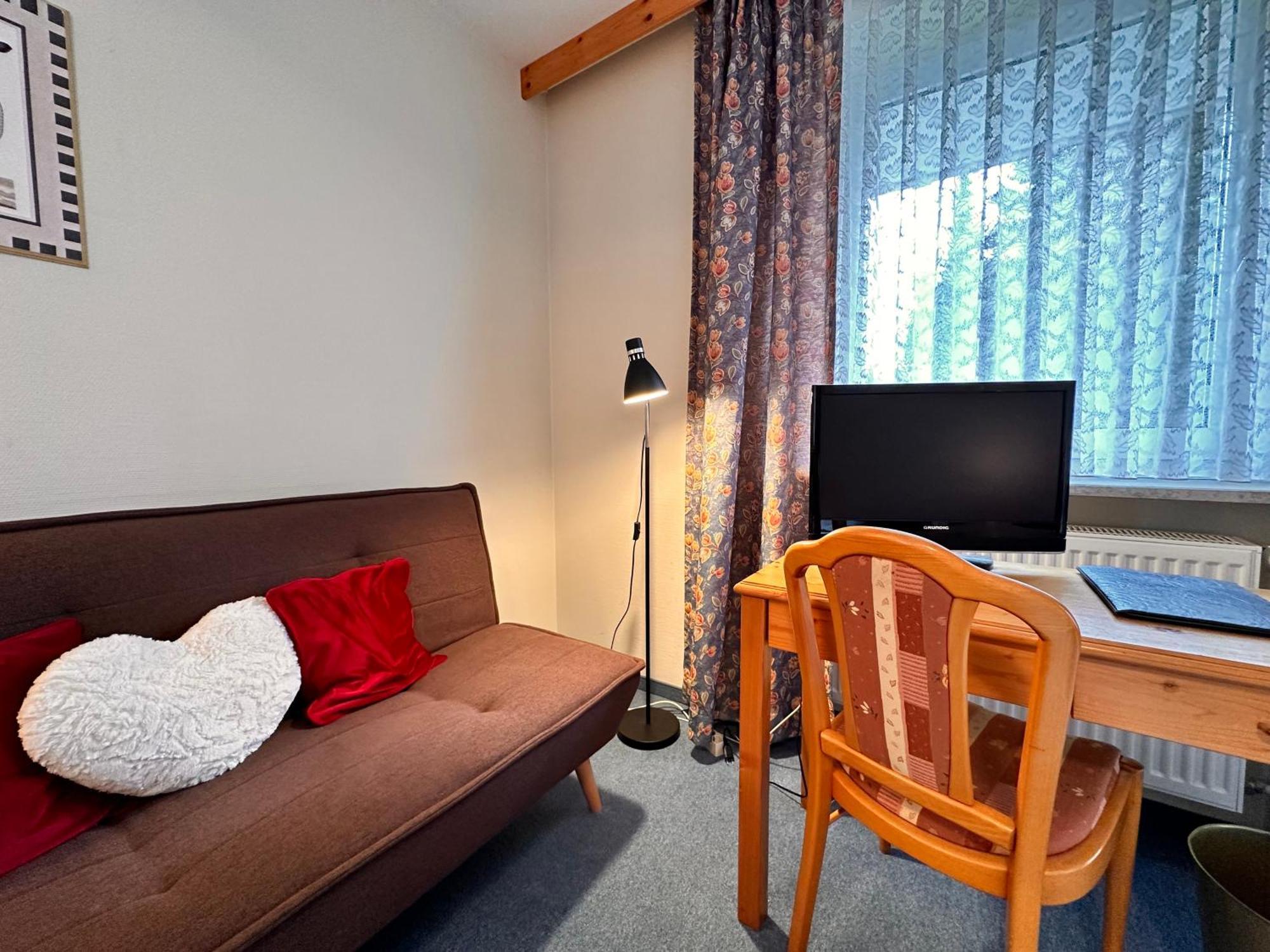 Pension Zum Loewen, Parkplatz, Fruehstueck, Wlan, Zentral Bad Steben Ngoại thất bức ảnh
